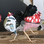 Krantenkippen
2021, papier, lijm en ijzerdraad.
hoogte ongeveer 20 cm, breedte ongeveer 10 cm
€ 40,-
